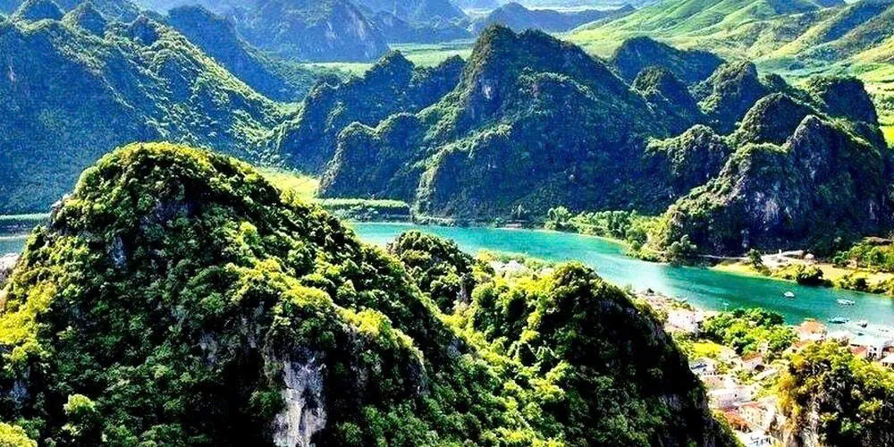 Việt Nam trong nhóm điểm đến du lịch hấp dẫn nhất 2026: Travel and Tour World